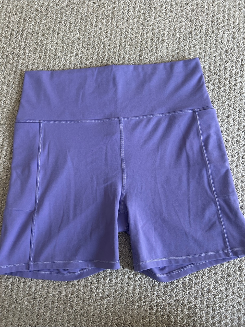 Vuori Women’s High-Waist Purple Active Shorts Sz Large